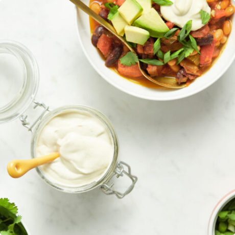 Kiselo vrhnje od indijskih oraščića