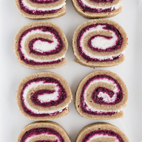 Rolada s punjenjem od malina i kokosa (raw)