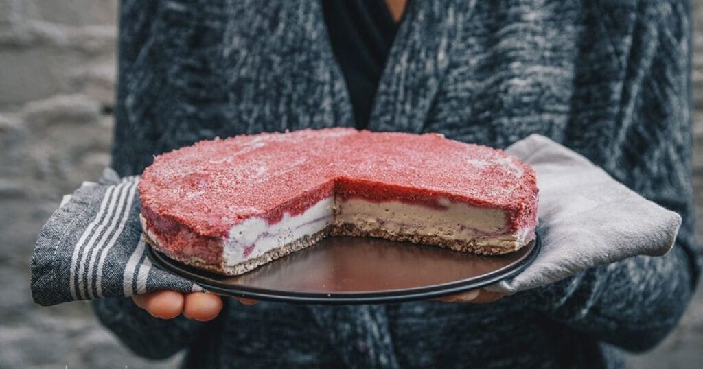 Sirova torta od bijele čokolade s malinama - VerVita