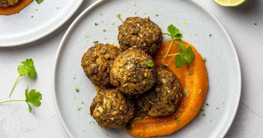 Ne-mesne kuglice s pireom od batata i pastrnjaka (raw) - VerVita